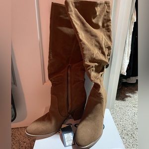 Tall suede scrunch ankle boots. Universal Thread Brand Size 10 New with tags